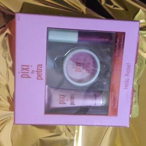 Pixie by Petra Hello Rose set glow booster, blush duo, liplift